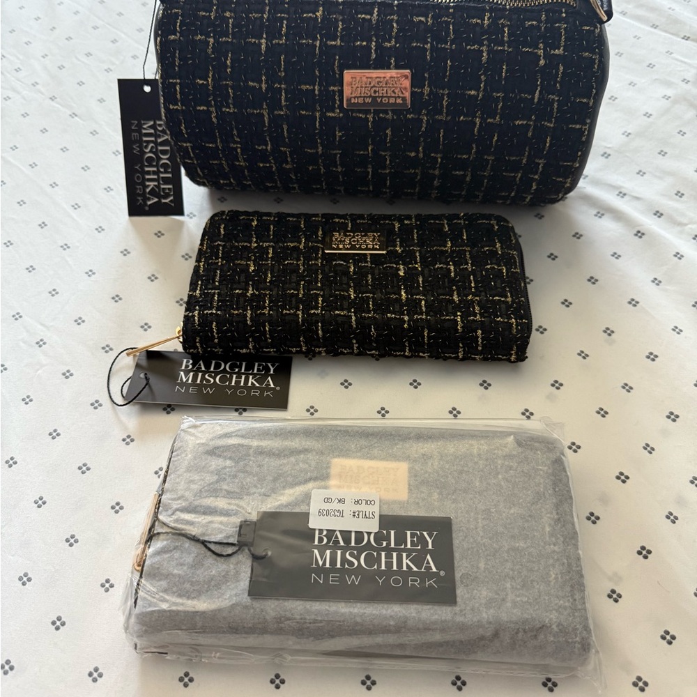 Badgley Mischka Black and Gold Tweed Handbag Set